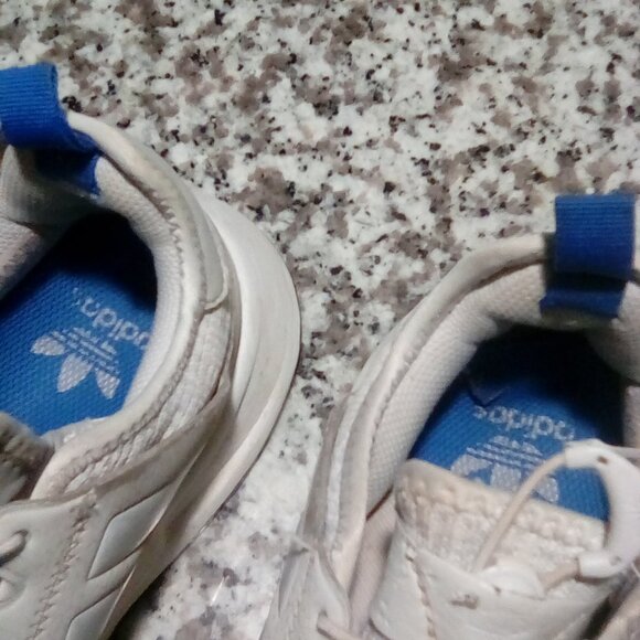 Adidas Boost - Picture 2 of 10